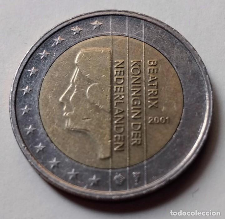 Monedas con errores: MONEDA 2 EUROS HOLANDA 2001 VARIANTE - ERROR CORTE EN EL CANTE - Foto 2