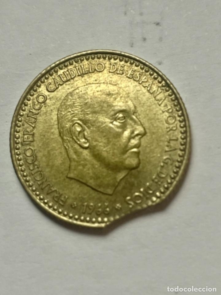 Monedas con errores: * ERROR * 1 peseta a&ntilde;o 1966*75. SEGMENTADA - Foto 1