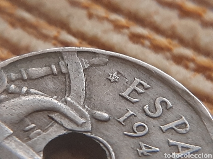 Monedas con errores: (ESPA&Ntilde;A)(1949*19*56)(ERROR) HOJITAS EN MONEDA DE 50 C&Eacute;NTIMOS - Foto 2