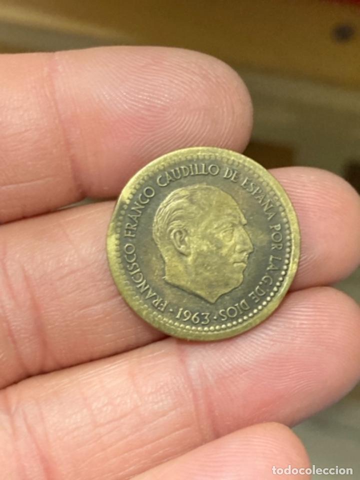 Monedas con errores: Moneda de 1 peseta con error - Foto 1