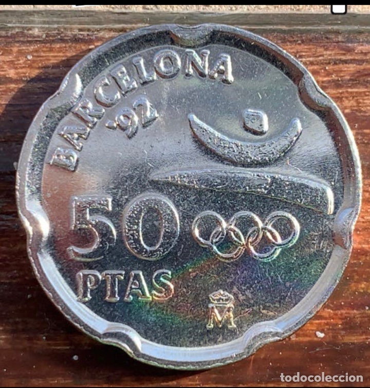 Monedas con errores: 50 pesetas 1992 Pedrera remarcada variante cu&ntilde;o - Foto 2