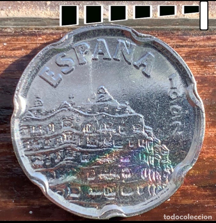 Monedas con errores: 50 pesetas 1992 Pedrera remarcada variante cu&ntilde;o - Foto 1