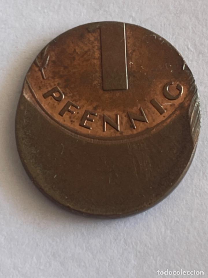 Monedas con errores: * ERROR * 1 PFNNIG ALEMANIA 1970. MUY DESPLAZADA - Foto 2