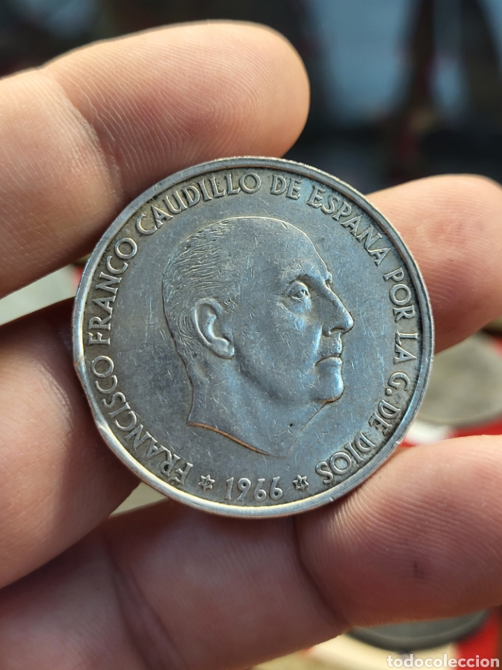 Monedas con errores: ERROR SEGMENTADA . 100 PESETAS DE PLATA A&Ntilde;O 1966 *19*66 - Foto 1