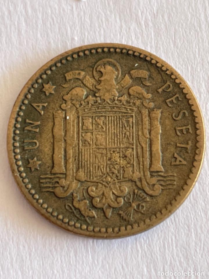 Monedas con errores: * ERROR * 1 PESETA 1953*56 CU&Ntilde;O PARTIDO EN EL ANVERSO - Foto 2