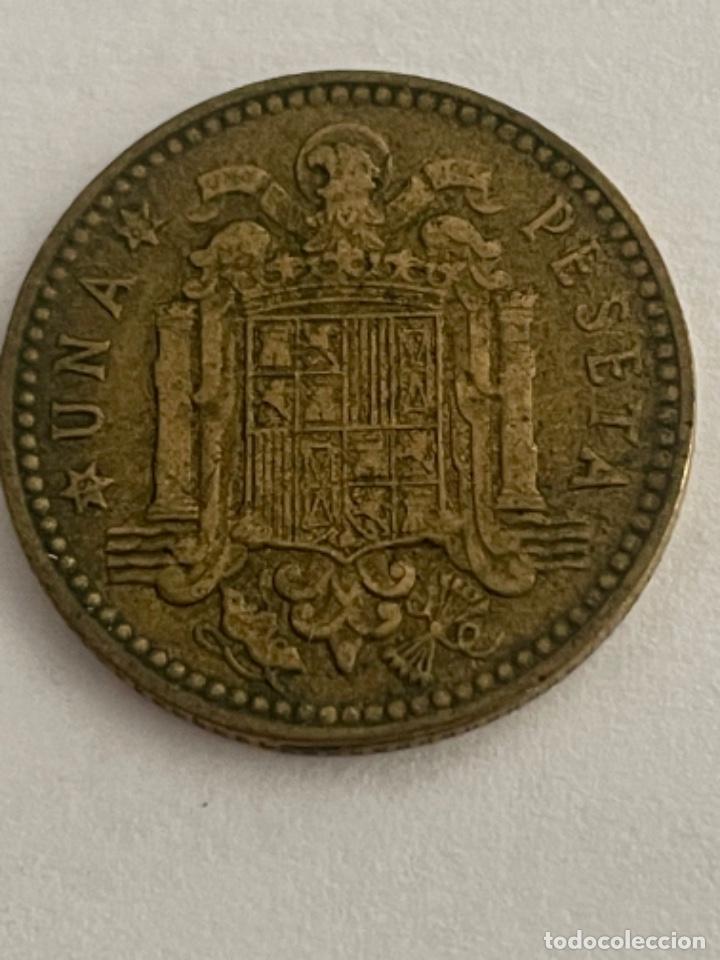Monedas con errores: * ERROR * 1 PESETA 1963*63 COSPEL RAJADO EN EL CANTO - Foto 2