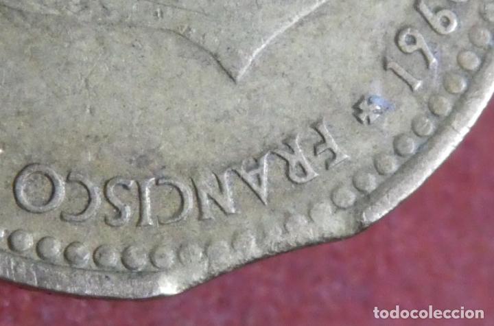 Monedas con errores: Error de acu&ntilde;aci&oacute;n moneda de 1 Peseta 1966 Segmentada final de riel - Foto 2