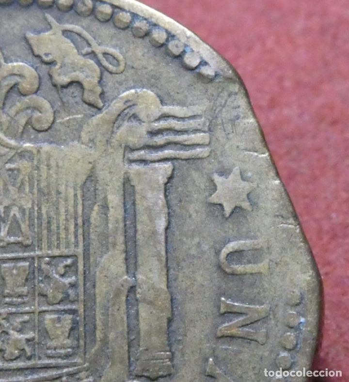 Monedas con errores: Error de acu&ntilde;aci&oacute;n moneda de 1 Peseta 1963*63 Segmentada final de riel - Foto 2