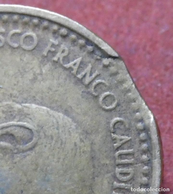 Monedas con errores: Error de acu&ntilde;aci&oacute;n moneda de 1 Peseta 1966*67 Segmentada final de riel - Foto 2