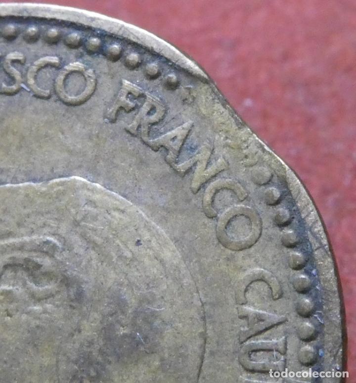 Monedas con errores: Error de acu&ntilde;aci&oacute;n moneda de 1 Peseta 1963*63 Segmentada final de riel - Foto 3