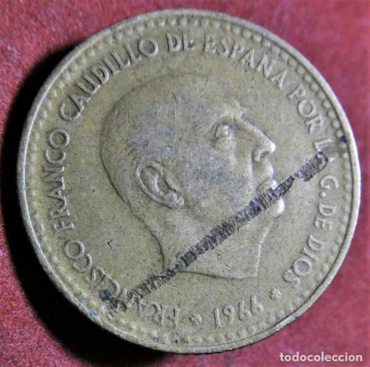 Monedas con errores: Error de acu&ntilde;aci&oacute;n 1 Peseta 1966*68 Cu&ntilde;o Roto - Foto 2