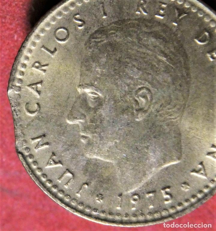 Monedas con errores: Error de acu&ntilde;aci&oacute;n moneda de 1 Peseta 1975*77 Segmentada - Foto 2
