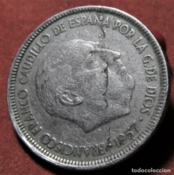 Monedas con errores: Error de acu&ntilde;aci&oacute;n moneda de 5 Pesetas 1957*62 Gran Hoja - Foto 2