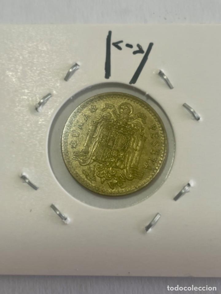 Monedas con errores: * ERROR * MONEDA LIGERAMENTE GIRADA. 1 PESETA A&Ntilde;O 1966*75 - Foto 2