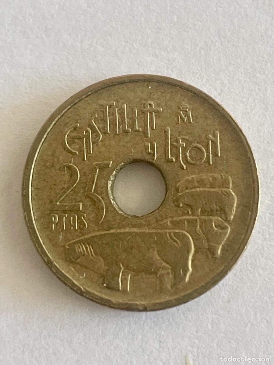 Monedas con errores: * ERROR * 25 PTAS 1995. TALADRO PEQUE&Ntilde;O - Foto 2
