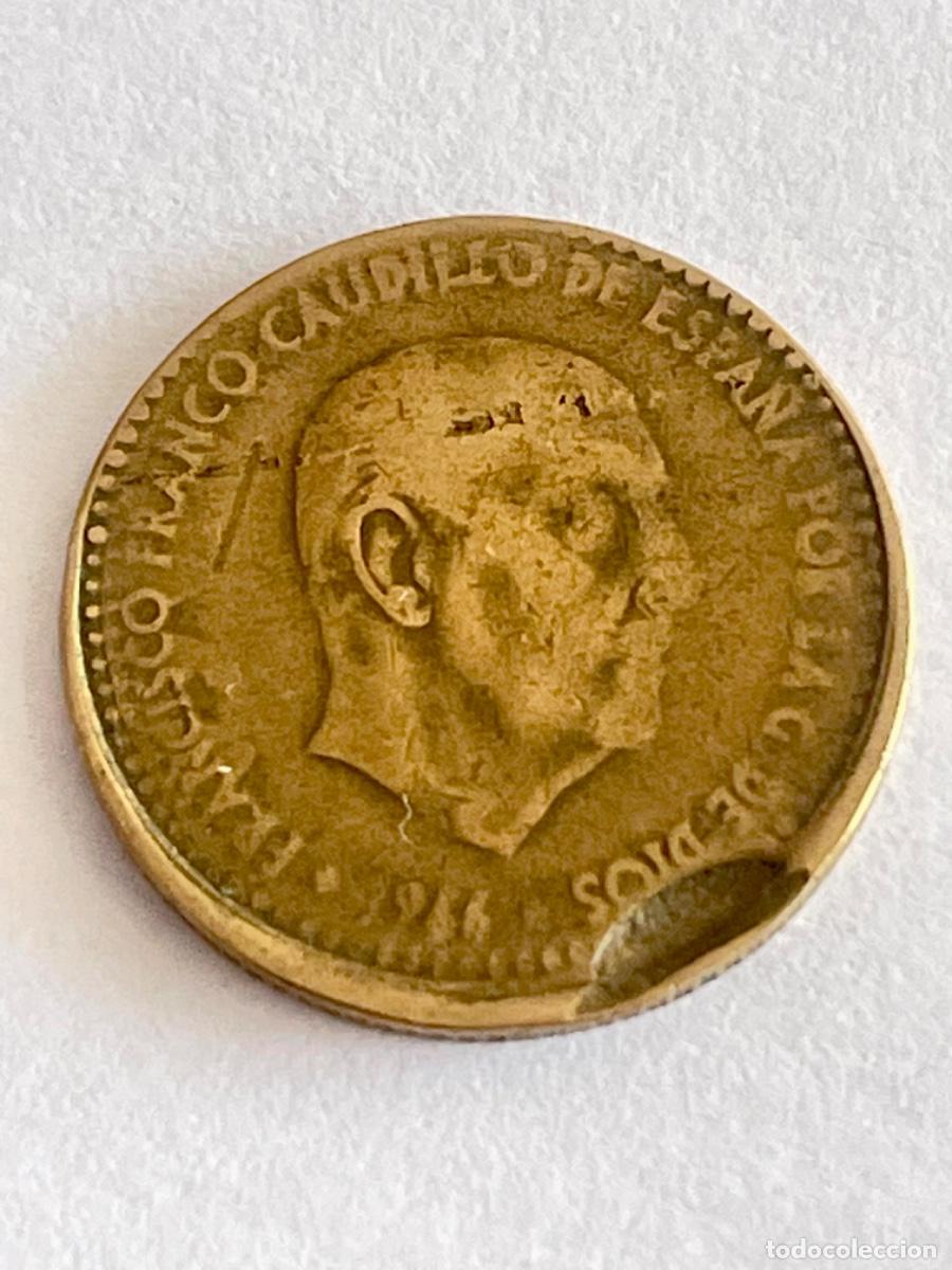 Monedas con errores: * ERROR * 1 PESETA 1966*67 INCISA - Foto 1