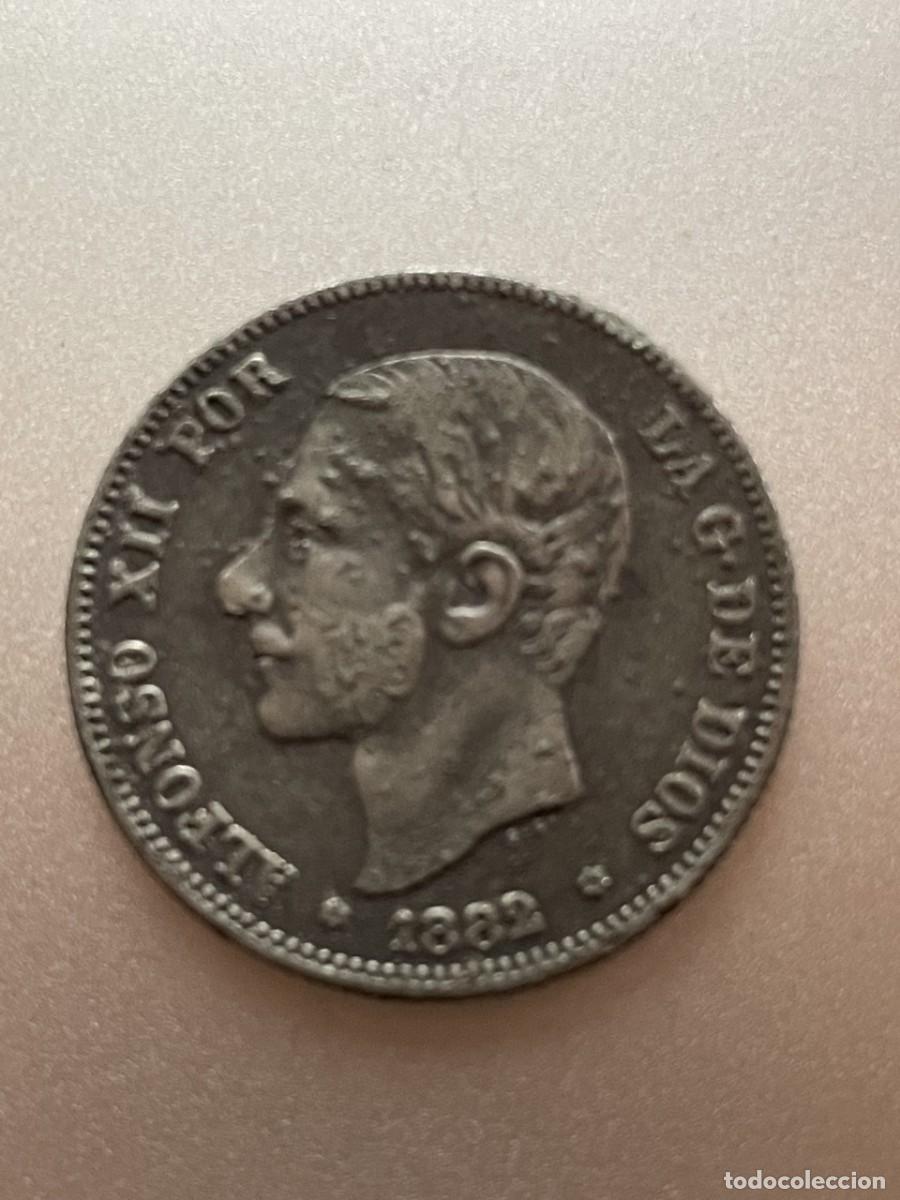 Monedas con errores: 2 pesetas 1882 falsa de &eacute;poca - Foto 1