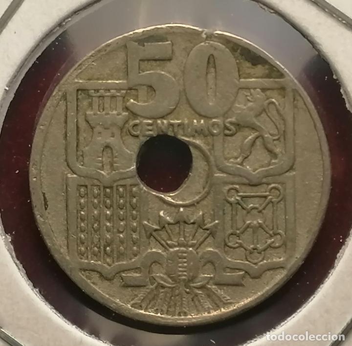 Monedas con errores: 50 centimos 1949 * 52 Taladro desplazado Cu&ntilde;o roto - Foto 2