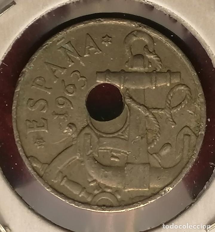 Monedas con errores: 50 centimos 1963 * 64 Taladro desplazado - Foto 3
