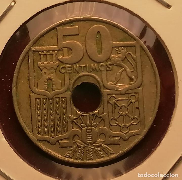Monedas con errores: 50 centimos 1949 * 62 Taladro desplazado - Foto 2