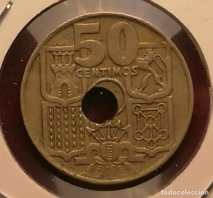 Monedas con errores: 50 centimos 1949 * 52 Taladro desplazado - Foto 2