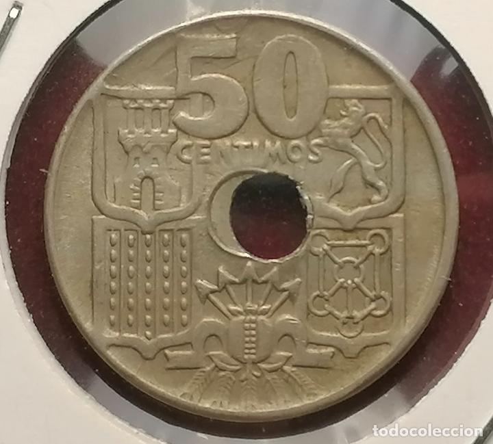 Monedas con errores: 50 centimos 1949 * Taladro desplazado - Foto 2