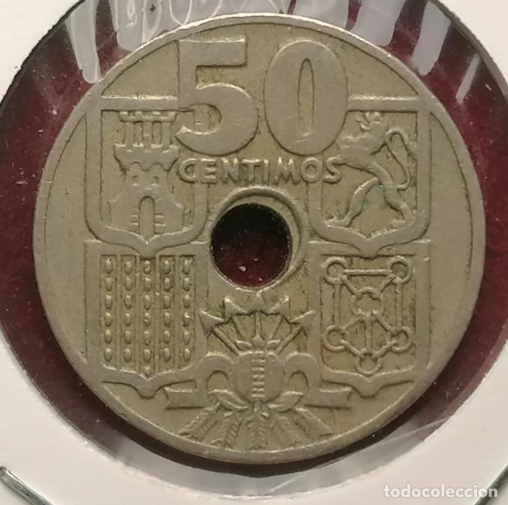 Monedas con errores: 50 centimos 1949 * 51 Taladro desplazado - Foto 2
