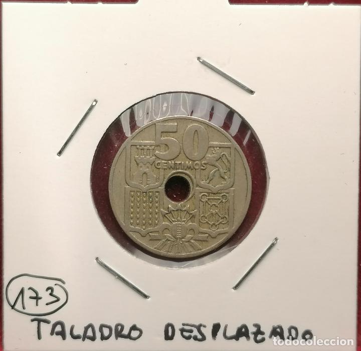 Monedas con errores: 50 centimos 1949 * 51 Taladro desplazado - Foto 1
