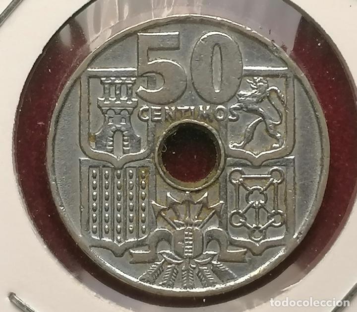Monedas con errores: 50 centimos 1949 * 52 Diferente material - Ba&ntilde;o - Foto 2