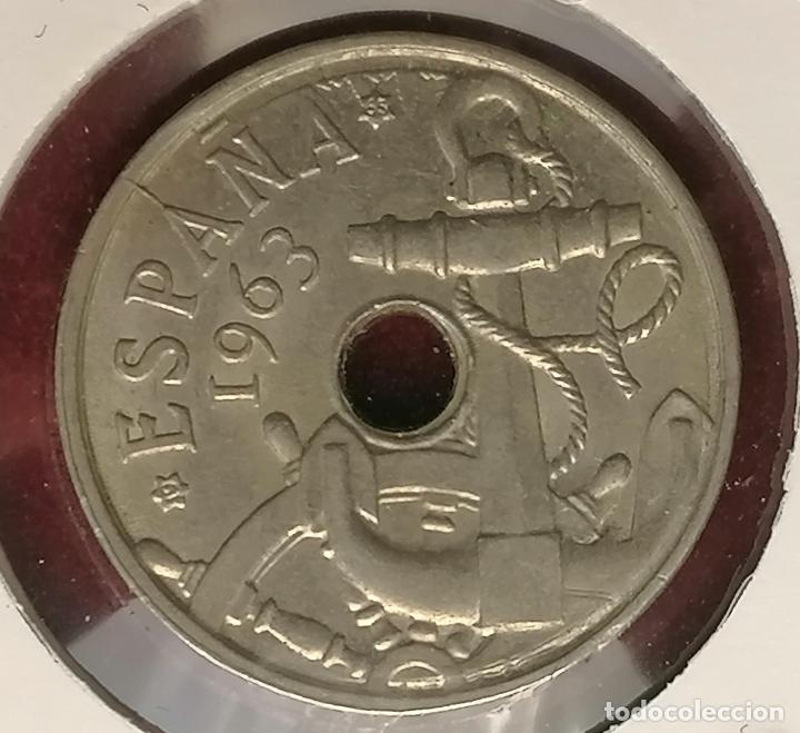 Monedas con errores: 50 centimos 1963 * 65 Repintada Flechas - Canto grueso - Foto 3