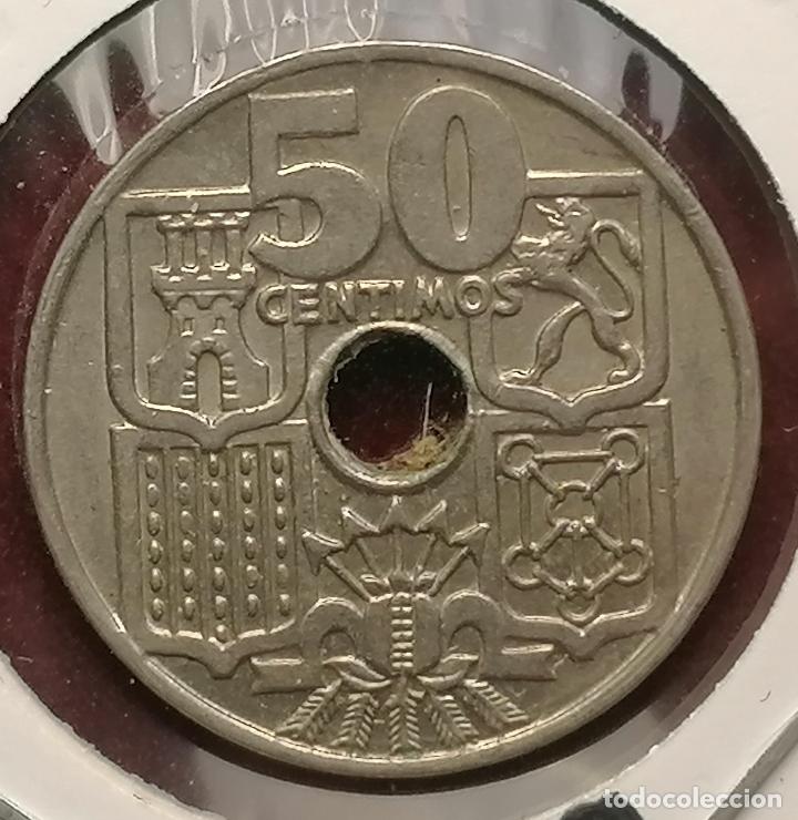Monedas con errores: 50 centimos 1963 * 65 Repintada Flechas y ancla - Foto 2