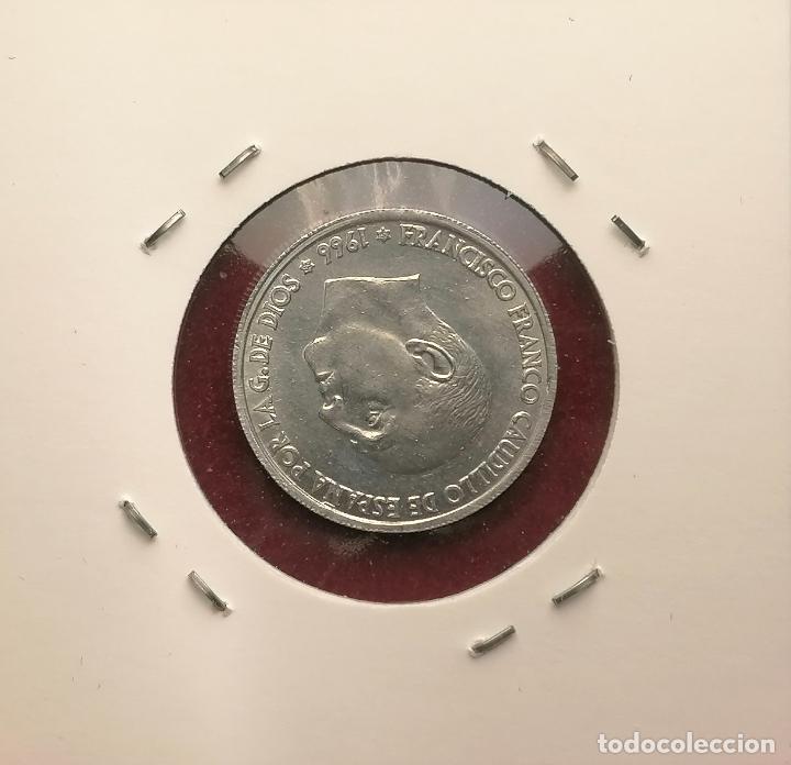 Monedas con errores: 50 centimos 1966 * 68 GIRADA 15&ordm; - Foto 3