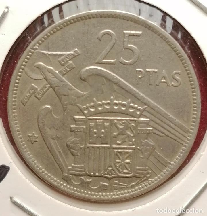 Monedas con errores: 25 pesetas 1957 * 70 Variante 2 plumas - Foto 2