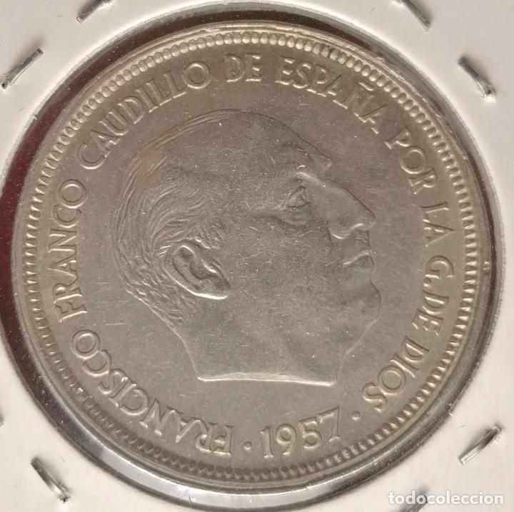 Monedas con errores: 50 pesetas 1957 * 58 Empaste en pico - Foto 3
