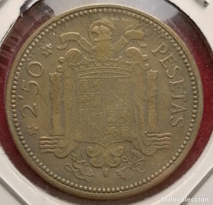 Monedas con errores: 2.5 pesetas 1953 * 54 Repintada - Foto 2