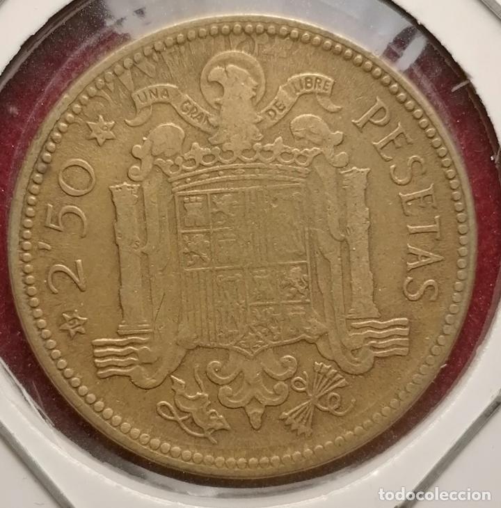 Monedas con errores: 2.5 pesetas 1953 * 56 Repintada - Foto 2