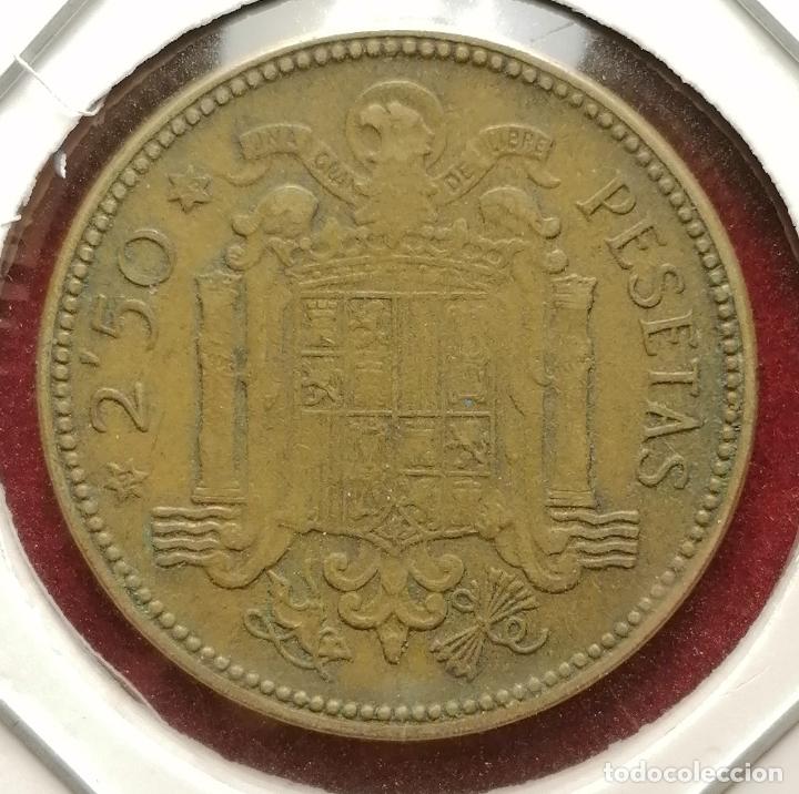 Monedas con errores: 2.5 pesetas 1953 * 56 cu&ntilde;o roto - Foto 2