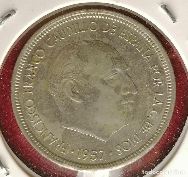 Monedas con errores: 5 pesetas 1957 * 75 Empastada - Foto 3