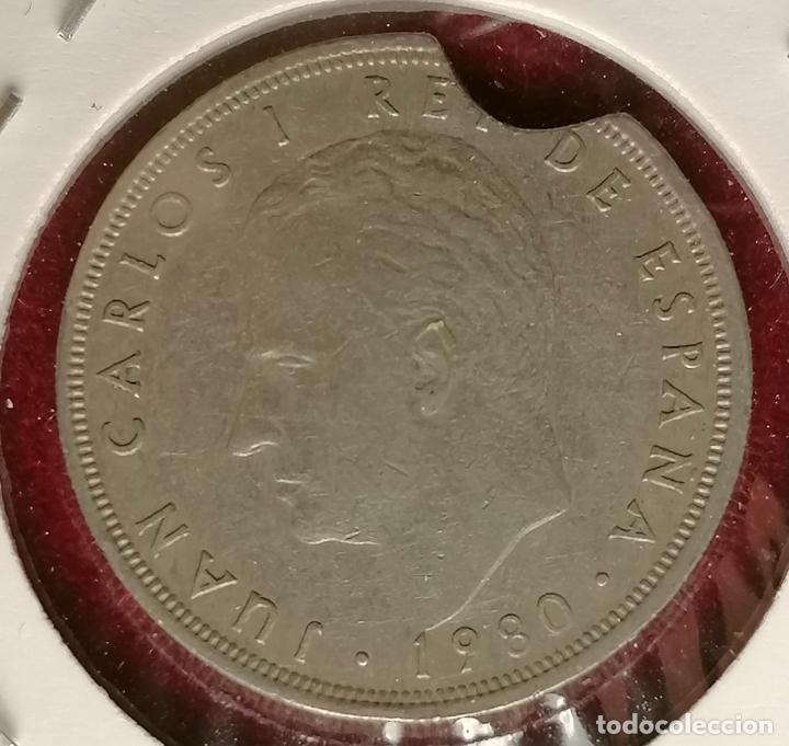 Monedas con errores: 5 pesetas 1980 * 81 mundial segmentada curva - Foto 3