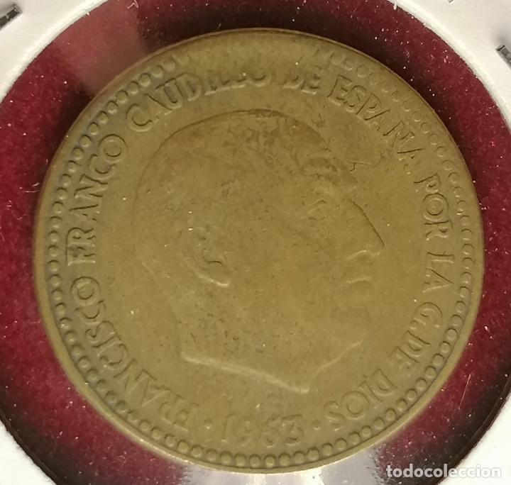 Monedas con errores: 1 peseta 1963 * 63 empaste - cu&ntilde;o descantillado - Foto 3