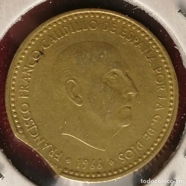 Monedas con errores: 1 peseta 1966 * 71 segmentada curva - Foto 3