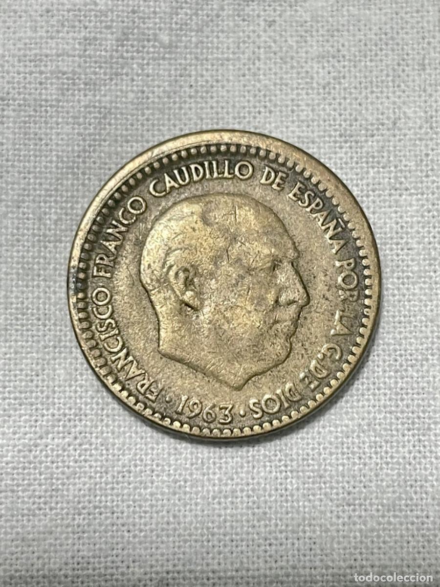 Monedas con errores: * ERROR * 1 PESETA 1963*66 LIGERAMENTE DESPLAZADA Y CANTO IRREGULAR - Foto 1