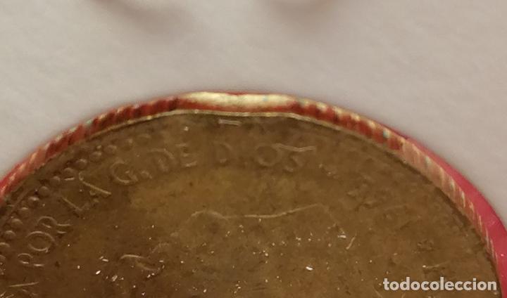 Monedas con errores: 1 peseta 1966 * 74 segmentada curva - Foto 4