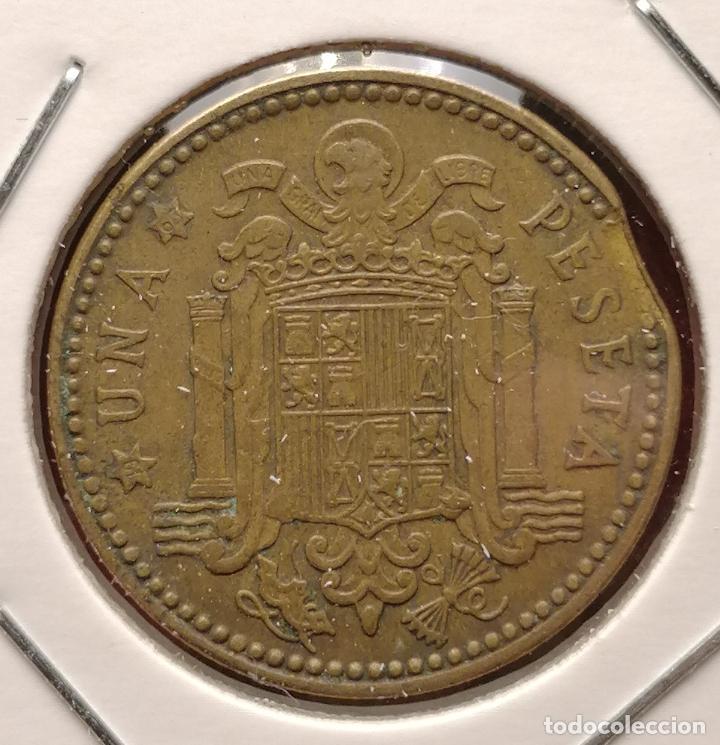 Monedas con errores: 1 peseta 1963 * 63 segmentada curva - Foto 2