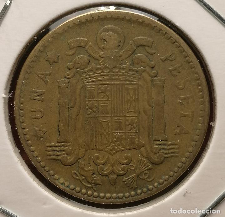 Monedas con errores: 1 peseta 1953 * desplazada - Foto 2