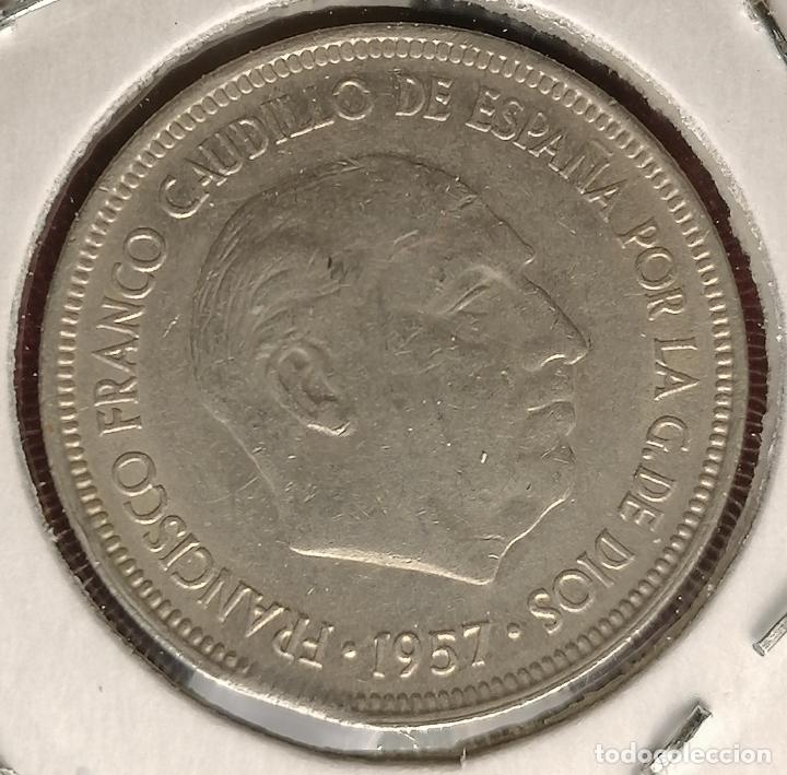Monedas con errores: 5 pesetas 1957 * 71 segmentada - Foto 3
