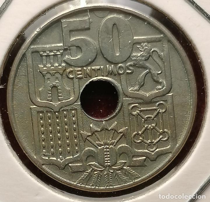 Monedas con errores: 50 centimos 1949 * 56 repintada timon y flechas - Foto 2