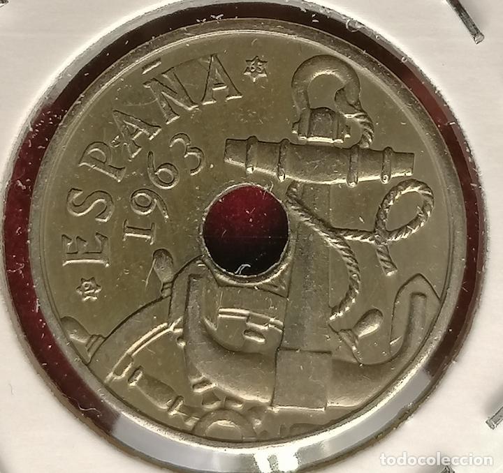 Monedas con errores: 50 centimos 1963 * 65 repintada escudo - Foto 3