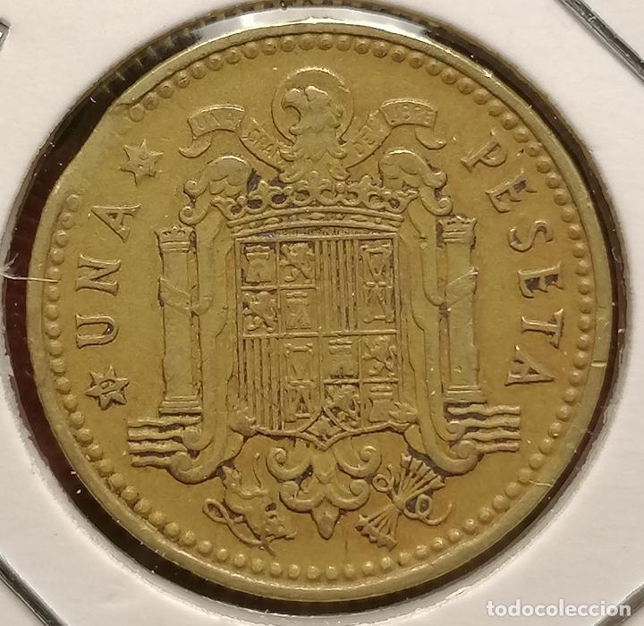 Monedas con errores: 1 peseta 1966 * 69 segmentada curva - Foto 2