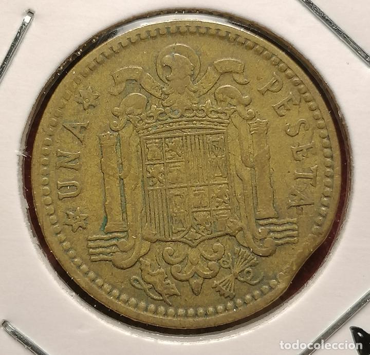 Monedas con errores: 1 peseta 1963 * 64 segmentada curva - Foto 2